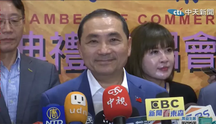 影/侯康配民調逆轉！民進黨開始抹紅、民眾黨影射2億美金…侯友宜回應了