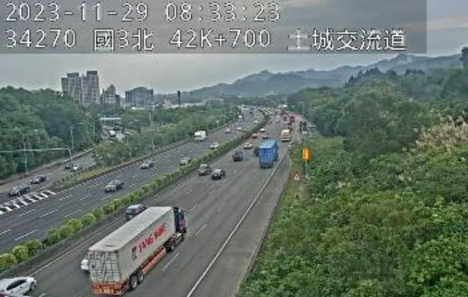 快訊/國道3北上土城交流道「2車追撞」　回堵約1公里通勤族注意