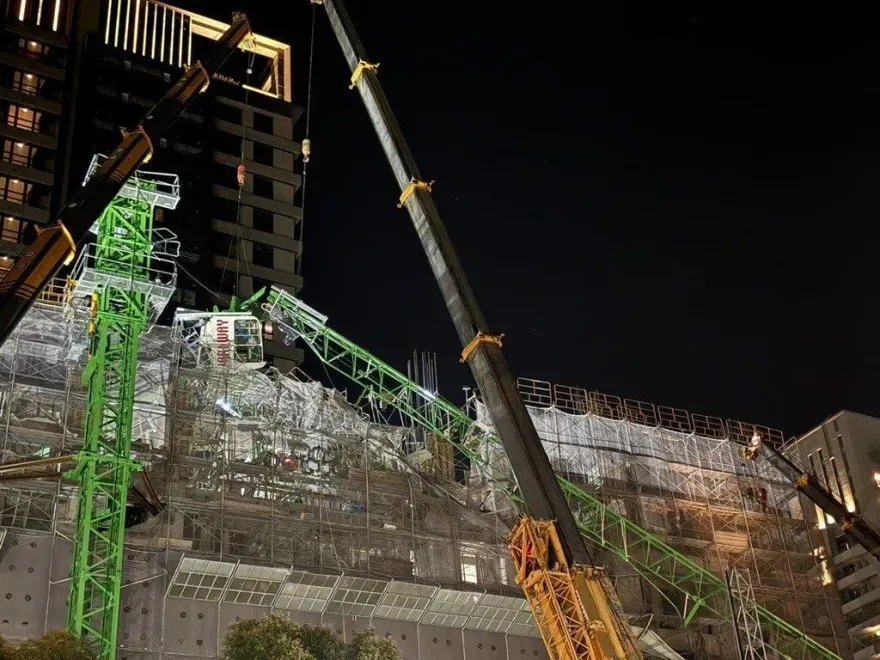 新北林口工地吊臂飛砸公車站　市府勒令停工罰9萬