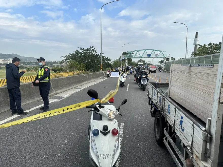 新北婦遭輾爆頭魂斷「陰陽路」　當地人：擺接堡路很陰、靈車必經