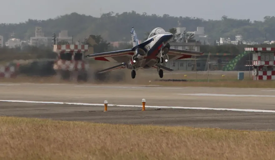 空軍40餘架F-5戰機服役到明年第一季　今展示「老虎」塗裝　F-16戰機新機堡曝光