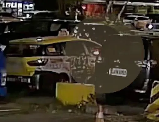 影/華中橋堤外停車場驚見破窗大盜！1晚10輛小黃受害　萬華警衝中和逮人