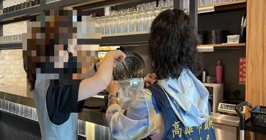 高雄「2必比登」名店出包！貳哥食堂被查獲過期食材　慘罰6萬元