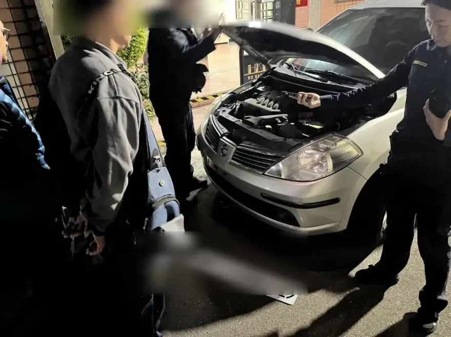 影/台中男超速遭扣牌還違規上路　向修車廠「借」車牌被圍捕落網