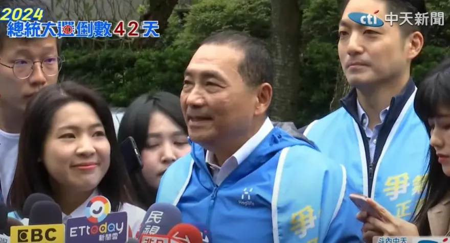 影/侯友宜曝媒體辯論「早就簽了」：放心，一定直球對決