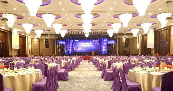 結婚男方「堅持辦素宴」親友桌吃肉嗆女方無理取鬧　網勸：確定要嫁？
