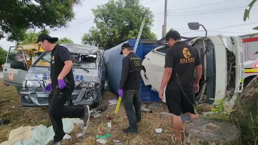 雲林死亡車禍！和砂石車、長照車撞一團　40歲貨車駕駛不治