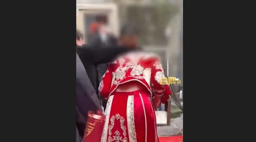 影/河南新娘遭人強行「按頭對拜」　化妝師：當地習俗！新娘忍住不發火