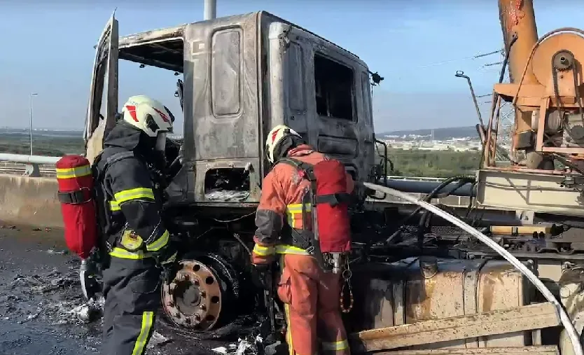 影/國3彰化段砂石車瞬間成火球　駕駛跳車急喊：有沒有人能幫我