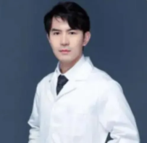 顏值堪比明星！整形男醫太帥圈粉掛號「打卡」　院方證：正常出診需預約