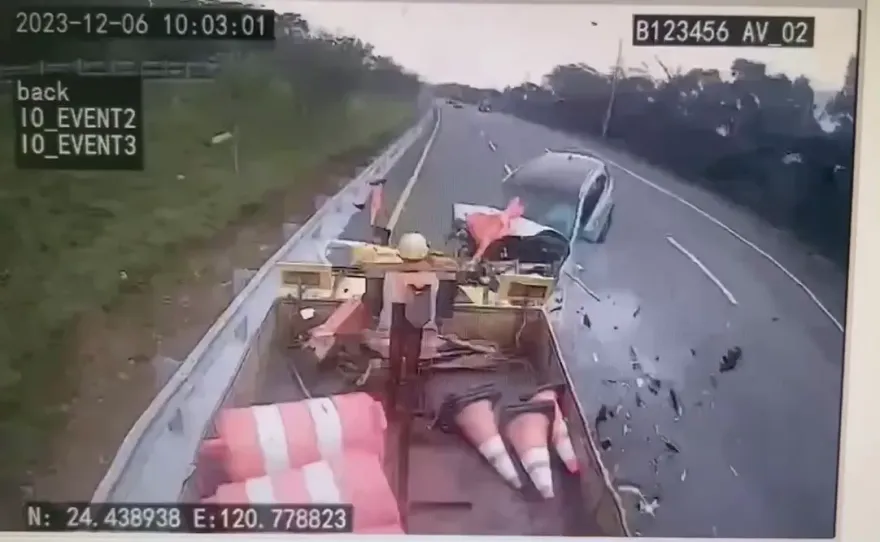 影/「輔助自撞」又一枚！國1銅鑼段緩撞車遭追尾　休旅車半毀