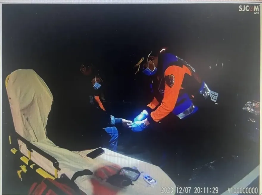 高雄貨車司機發病急下國道昏迷　暖警20分鐘尋獲運將送醫