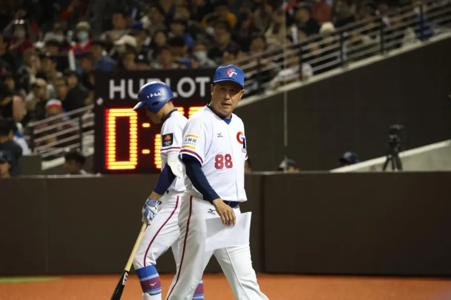 亞錦賽/沒猜到日本會派右投！郭李建夫對選手有信心：「我們是最好的！」