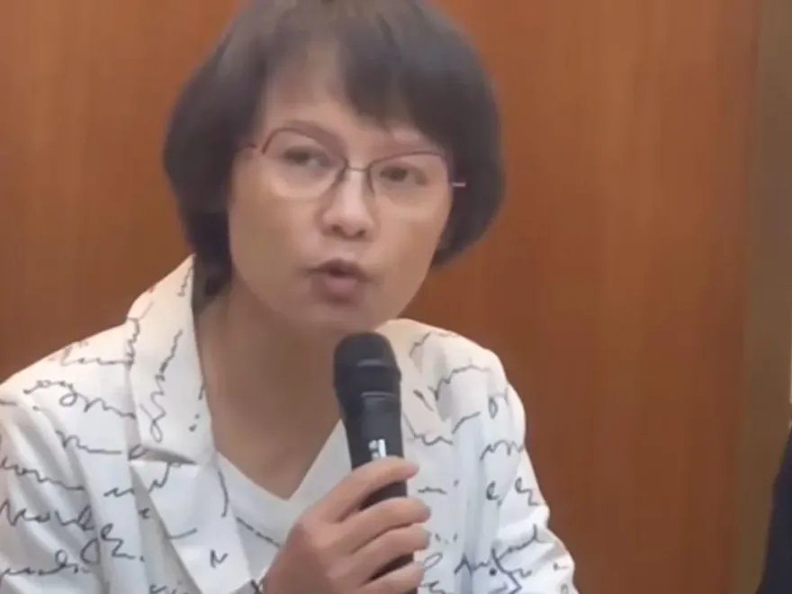新課綱狂刪文言文！PTT問「古文應該留哪篇」　網轟新詩更該刪