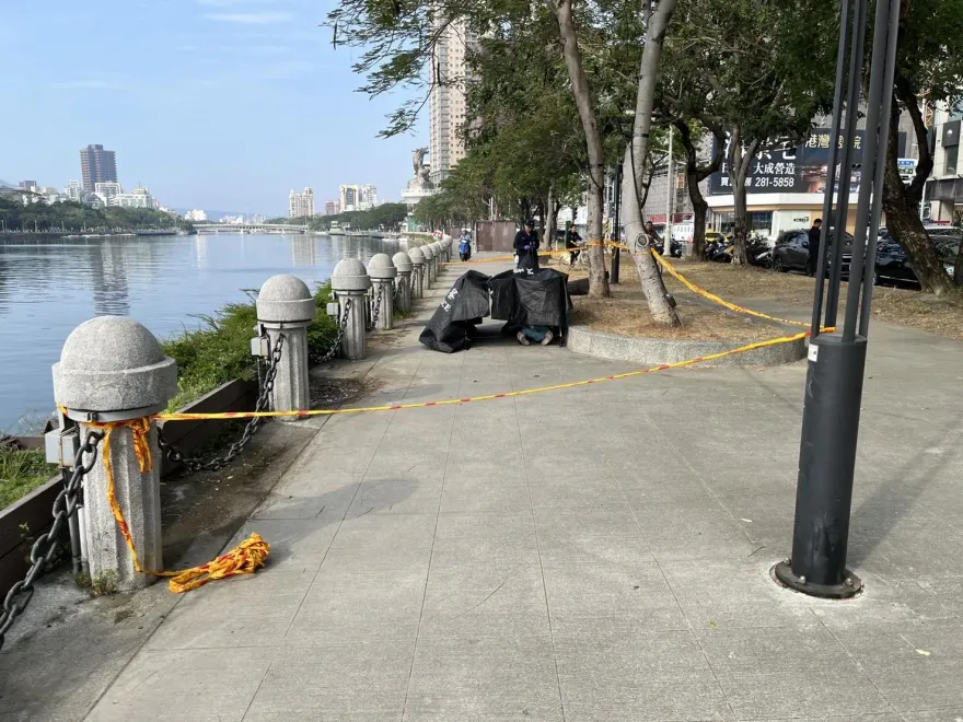 快訊/高雄愛河又見浮屍！男子撈起明顯死亡　5天已3人落水