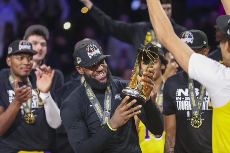 影/史上第一人！詹皇奪季中賽MVP　直言開啟「全力詹」模式就是為了錢