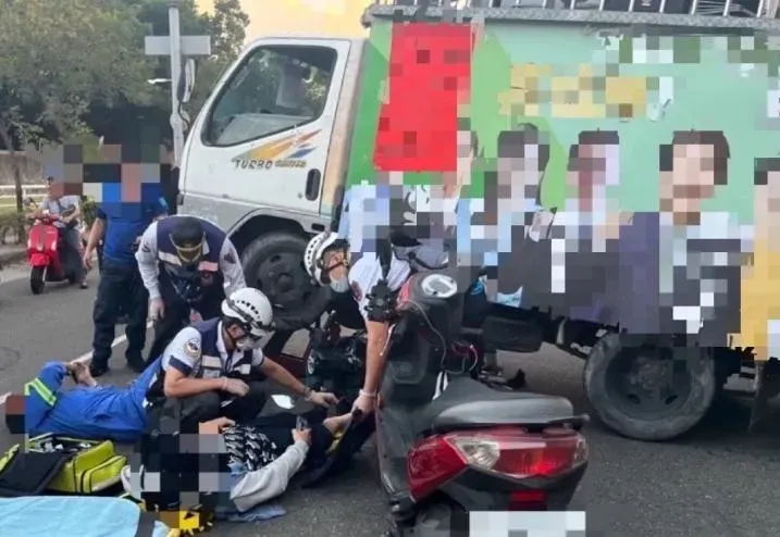 賴清德高雄宣傳車疑違規迴轉「2騎士慘摔送醫」！　競總回應了