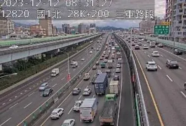 快訊/上班族快看！國1北向三重段車禍　「2車追撞」占用外側車道…紫爆中