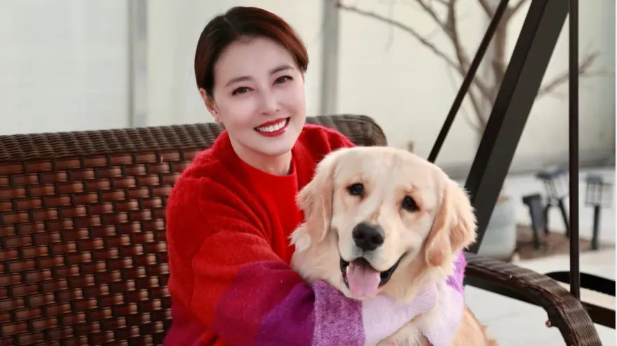 周海媚病逝「仍更新愛犬帳號」！37秒影片曝光　網揪疑點淚喊：姐姐快闢謠