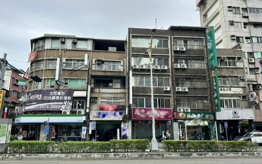 快訊/新北三重男子陳屍旅館　警封鎖現場採證