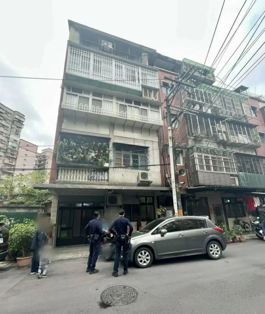 中和11歲女童疑因作業沒寫　墜樓摔落轎車引擎蓋骨折送醫