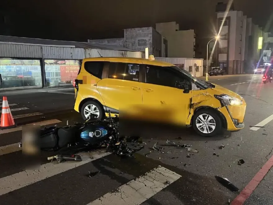 快訊/澎湖加油站前嚴重車禍！20歲重機男「右後腦變形」無生命跡象