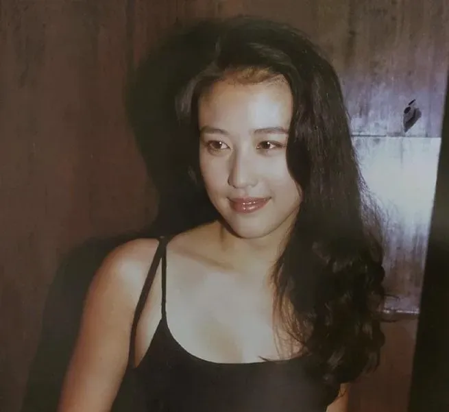 周海媚母親沉痛愛女因病逝世　男性好友遭網友揪出炎上