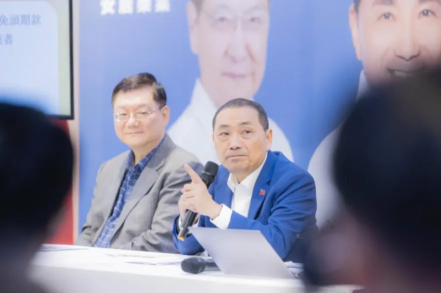 綠側翼急了？出「新奧步」對付侯康配　反被趙少康一張圖打爆