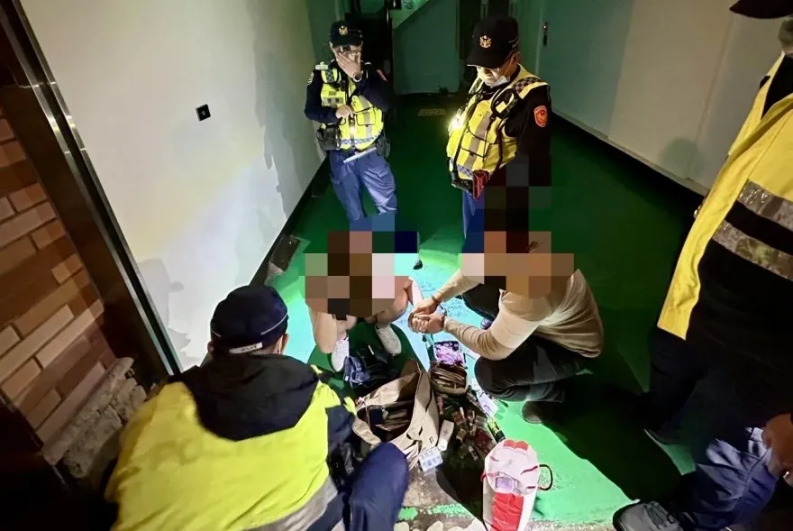 影/通緝男帶女友摩鐵吸毒狂歡　隔壁房2男開毒趴遇臨檢全被逮