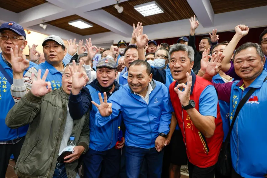 賴蕭挫咧等？！親綠媒體最新總統民調「侯康配」飆升太驚人