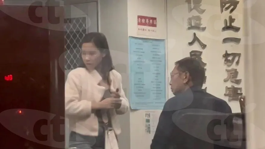獨/楠梓移工情侶與警扭一團！她「金蟬脫殼」穿Bra狂奔　女主角美貌驚豔