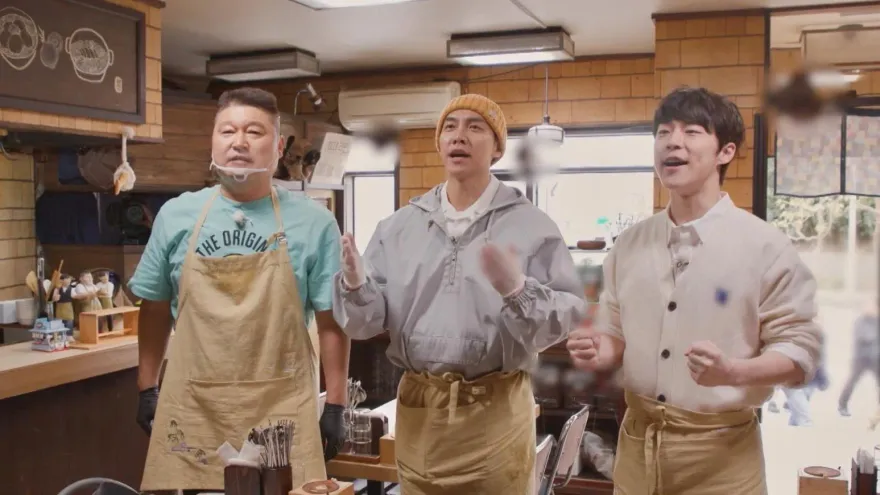 姜鎬童、李昇基時隔8年攜手開拉麵店！見神秘女客「超驚人食量」傻眼