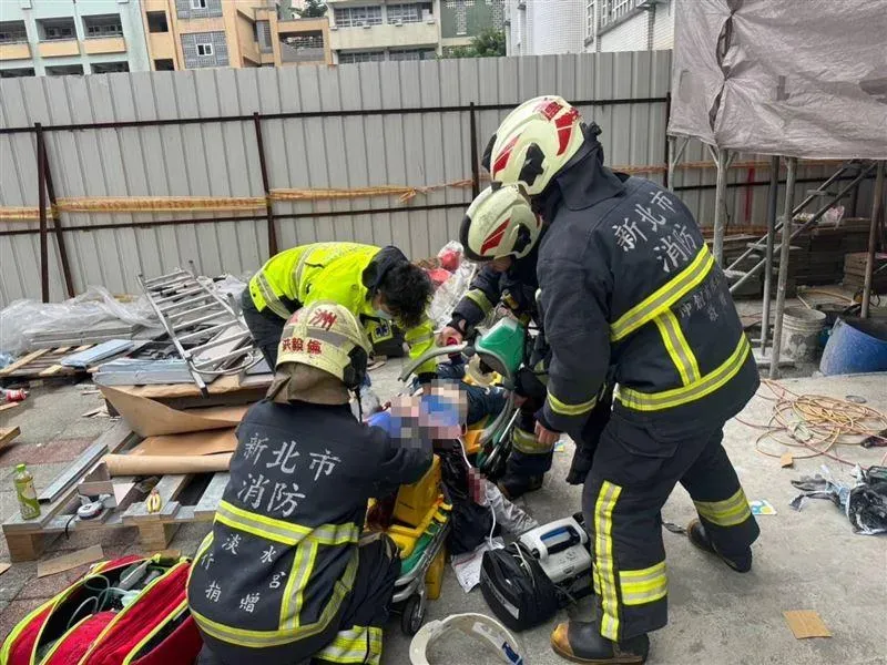 新北校園電梯失速下墜「婦顱骨骨折」夾死！竟是包商夫下令啟動