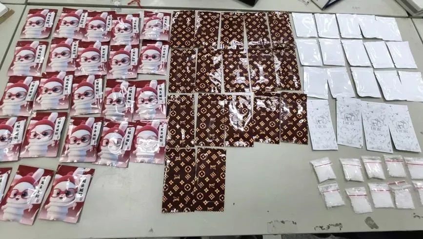 影/偽裝「路易威登、迪奧」　台中毒販「24小時速達」搶年輕客