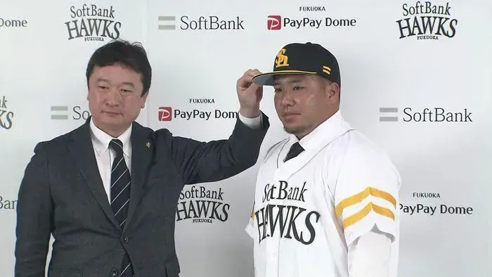 揮別性騷再出發！山川穗高正式加盟軟銀　現身第一句話「謝罪」