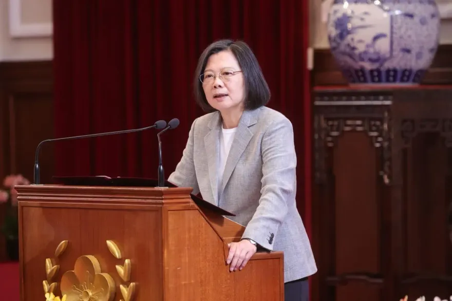嗆蔡政府政見全跳票　鄭麗文：出張嘴台灣就能成舉世滔滔幸福之地？