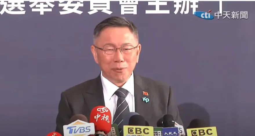首場政見會柯文哲表現令人傻眼！前幕僚：明白謝立功為何要黃珊珊為選戰負責