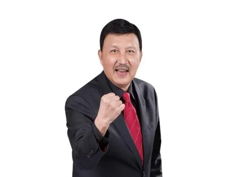 榕樹下要來了！媒體人曝余天平安夜將同台賴清德