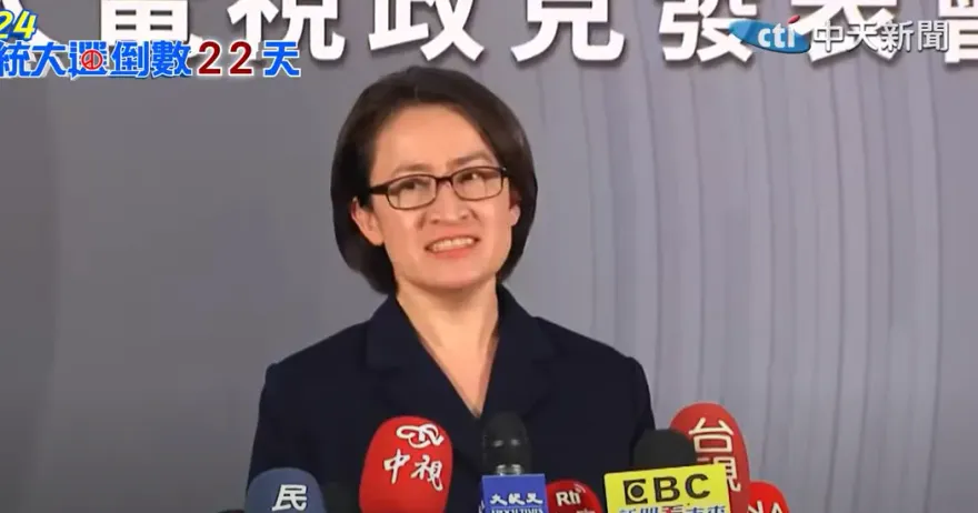 蕭美琴新北車隊掃街拜票 推薦羅致政、李坤城