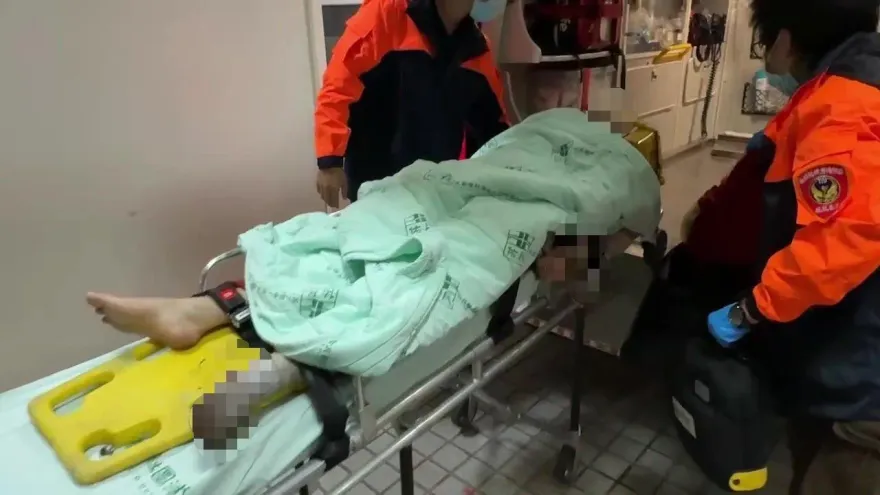 耶誕假期搭車遊合歡山出事！1台女7菲人同墜30公尺深谷　困4小時全獲救