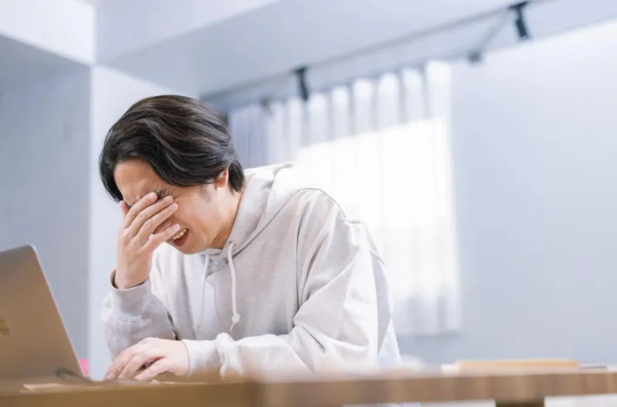 被騙900萬！大齡宅男傻養「已婚女友一家」5年　竟幫求情警傻眼