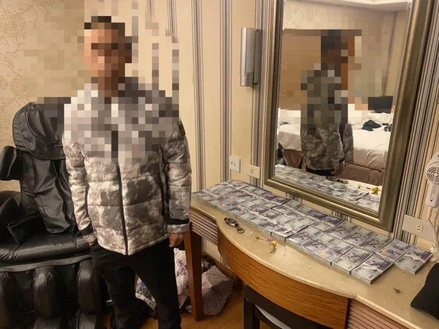 影/又貪又色！司機偷開老闆賓士「570萬鉅款A走290萬」跑去摩鐵叫小姐