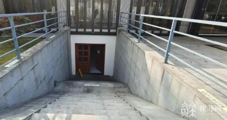 酒店中散步「一腳踩空」跌落樓梯致癱瘓　她自摔因「這一點」勝訴獲賠515萬