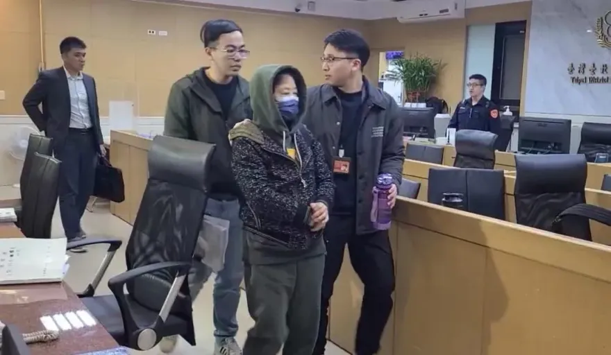 疑賣護照供就讀外僑學校　移民代辦公司負責人等3人遭搜索約談
