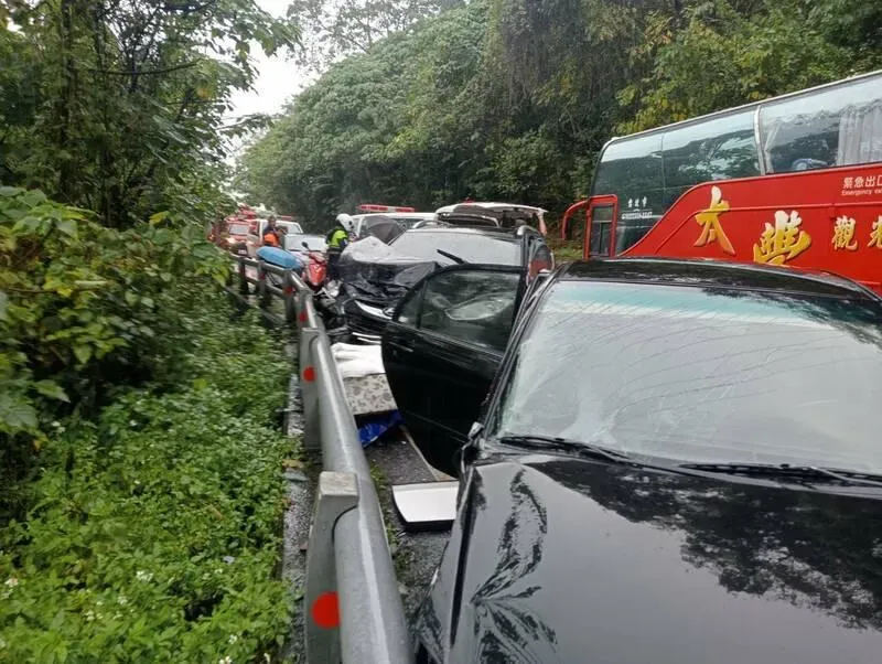 快訊/台11線花蓮爆嚴重車禍！2車對撞「26歲男駕駛送醫傷重不治」