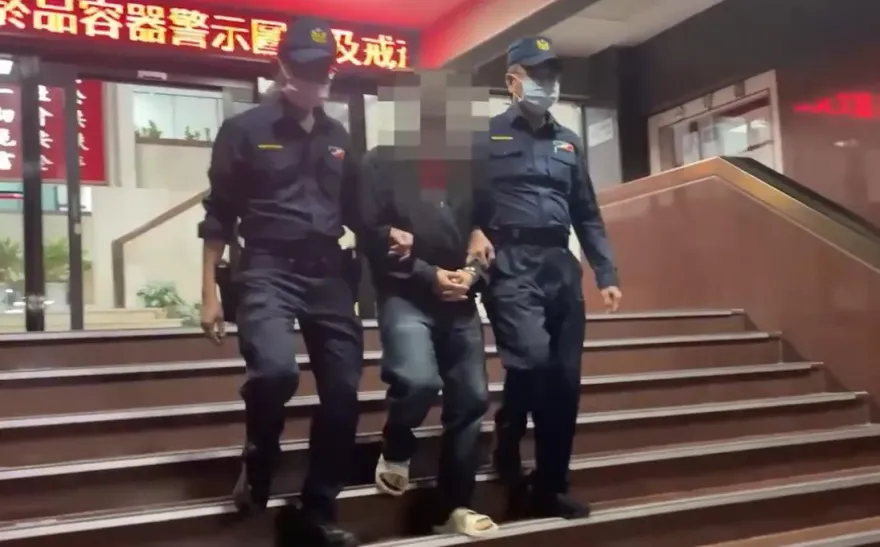影/通緝男搭小黃遭警攔檢識破　身上搜出大批毒品被逮