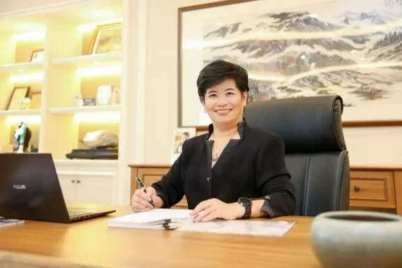 聯亞生技創辧人王長怡及投資公司驚傳退票　是否影響公司董事資格引關注