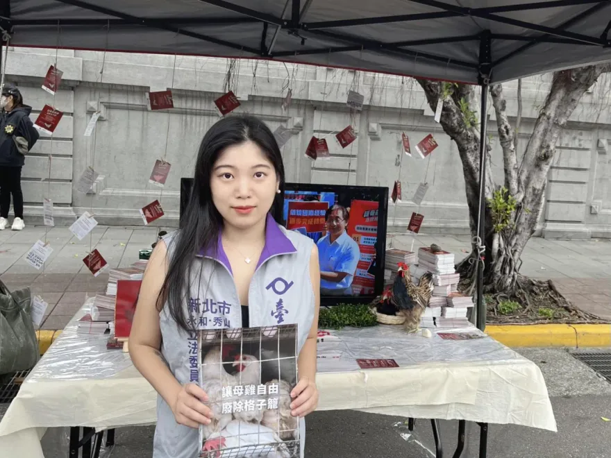 假飛官外送員是候選人父親！　女兒凌晨發文「願退回5萬」：媽媽並沒過世