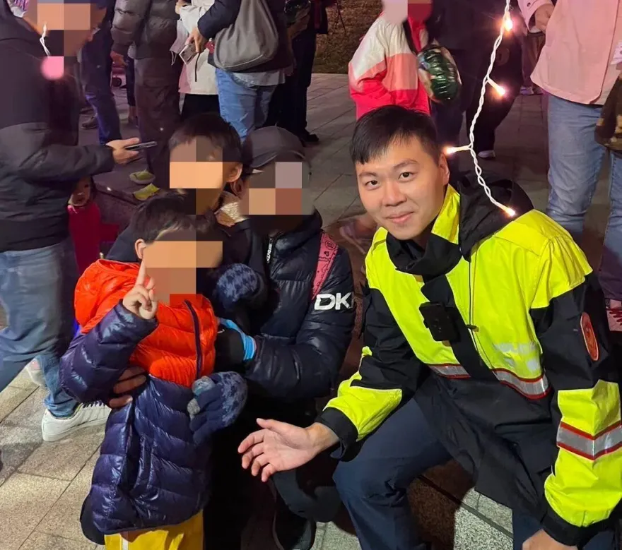 影/阿sir容易嗎？型男警兼耶誕趴保母　俏女警還得拯救喵星人