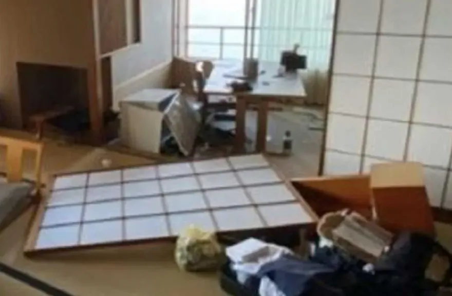 日本第一「加賀屋」受損畫面曝！客房木門被震倒、水泥牆多處剝落
